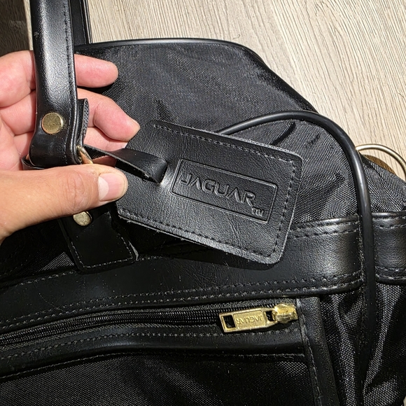 Vintage Jaguar Carry On Luggage Bag. - Picture 5 of 7